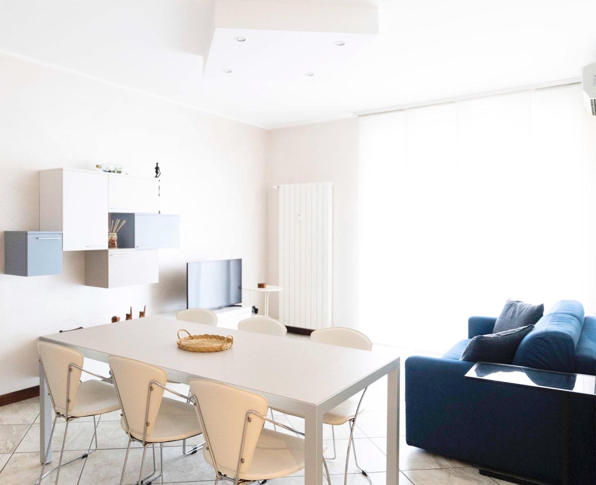 Blue Lake Arona - Cozy Apartment In City Center Dış mekan fotoğraf